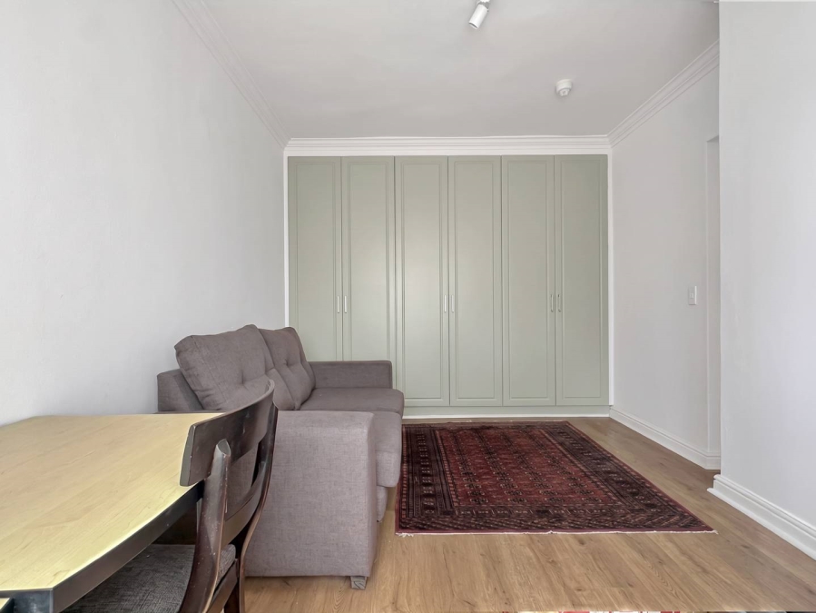 2 Bedroom Property for Sale in Sea Point Western Cape